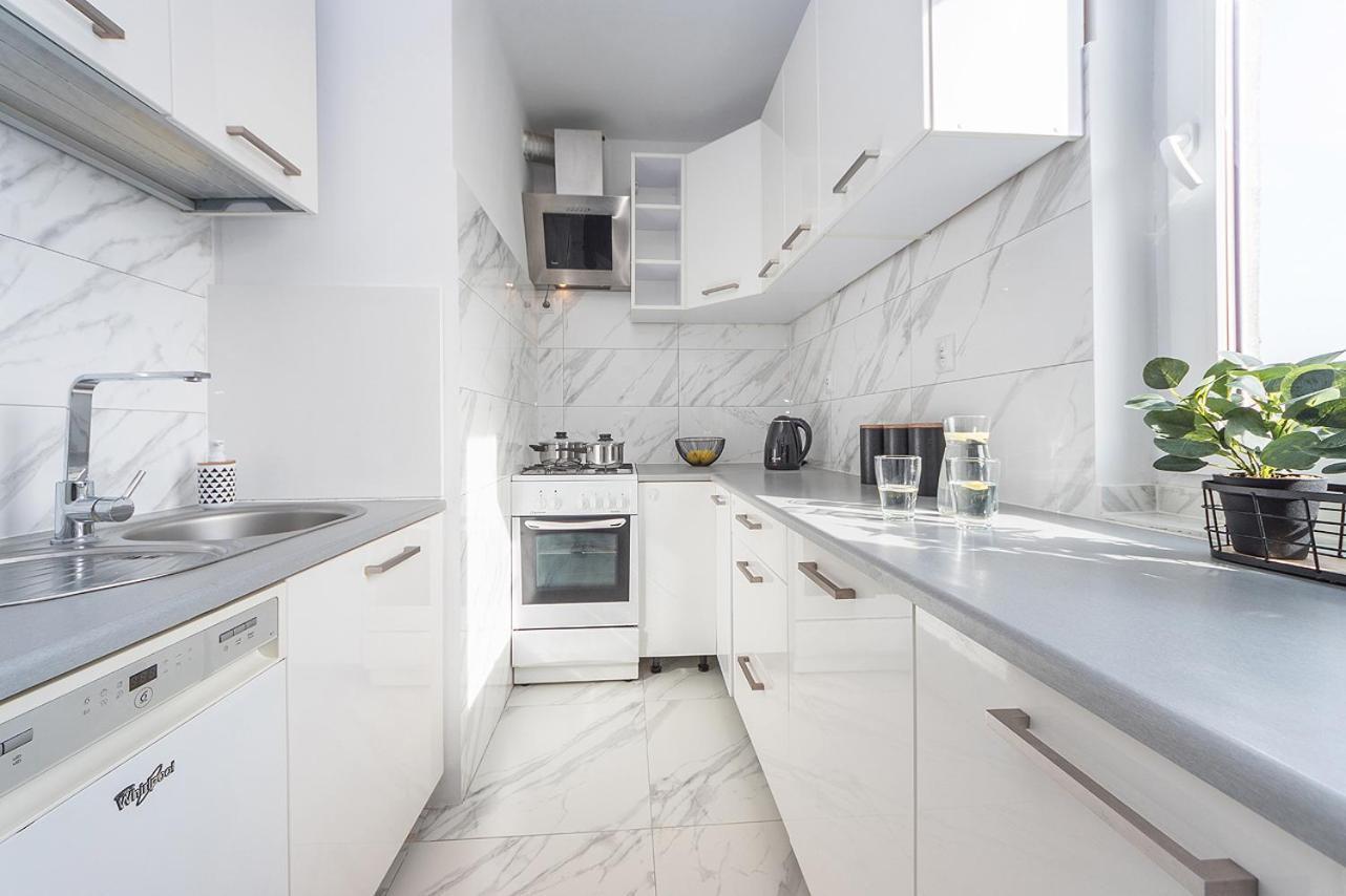 Glow Apartments, Apartament Kolobrzeska Γκντανσκ Εξωτερικό φωτογραφία